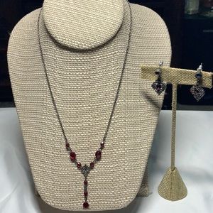 Necklace and earring set